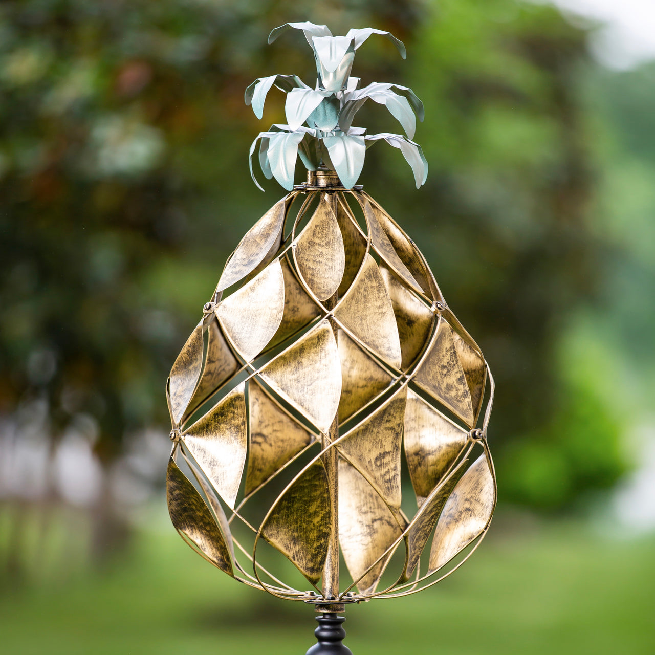 Oversized Ornate Pineapple Spinner